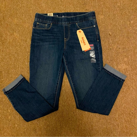 levis perfectly sliming pull-on skinny Jeans size 10